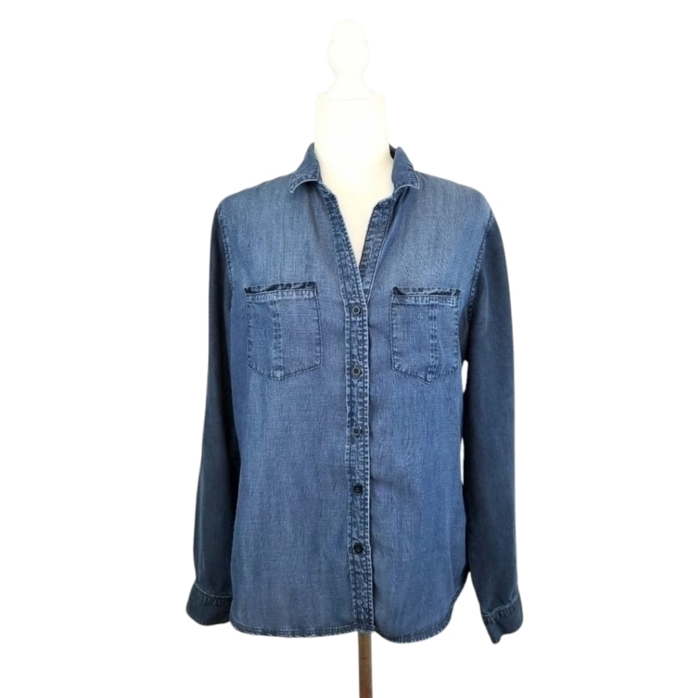 Cloth & Stone dark wash chambray long sleeve button front top women's size M
